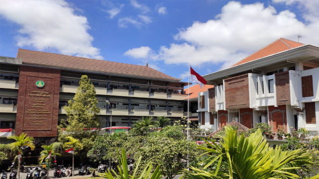 Universitas Dwijendra: Kampus Berbasis Budaya dan Ilmu Pengetahuan